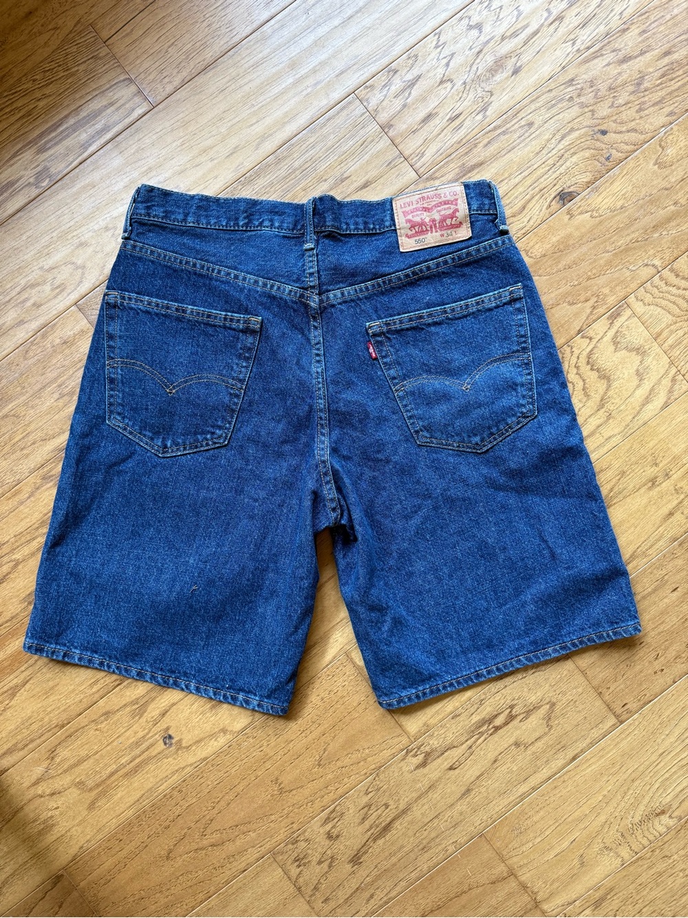 Levi’s 550 Relaxed Fit Denim Shorts Men’s W34 Dark Blue Jorts - Picture 2 of 5